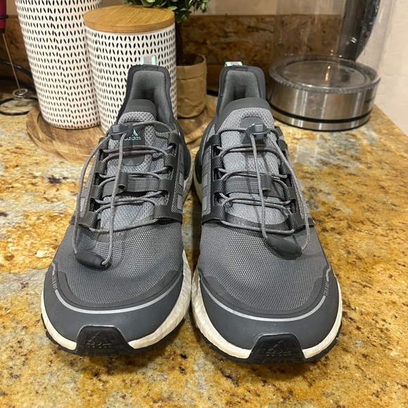 Adidas Ultraboost Cold RDY size 9 - Picture 2 of 9